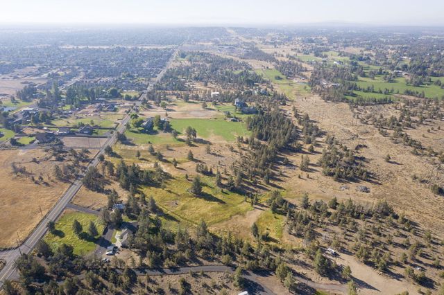 775 NW 35th Street, Redmond, OR 97756