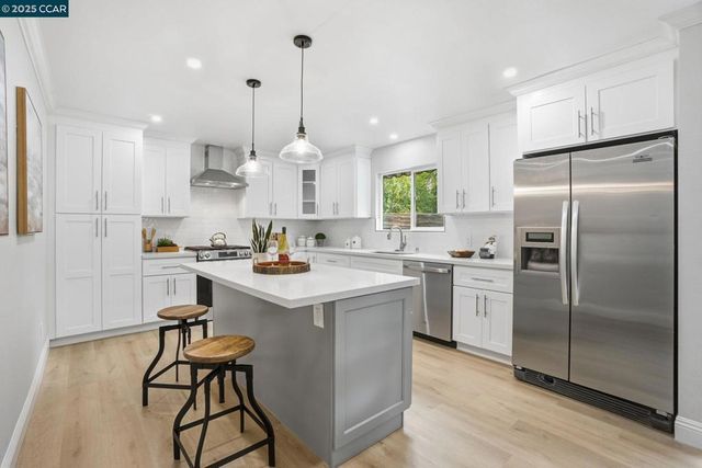 289 Sierra Dr, Walnut Creek, CA 94596