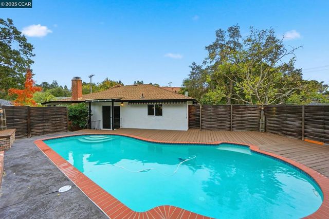 289 Sierra Dr, Walnut Creek, CA 94596