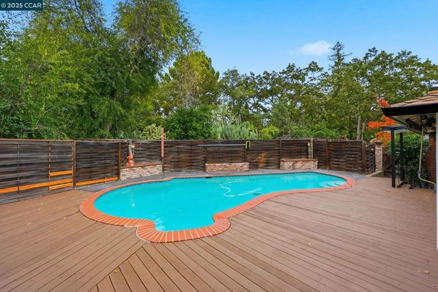 289 Sierra Dr, Walnut Creek, CA 94596