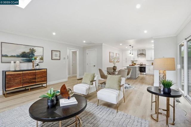 289 Sierra Dr, Walnut Creek, CA 94596