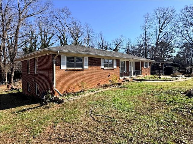 6532 Debbie Sue Lane, Morrow, GA 30260