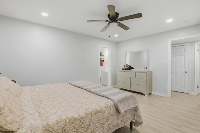 5638 Simsdale Street, Houston, TX 77033