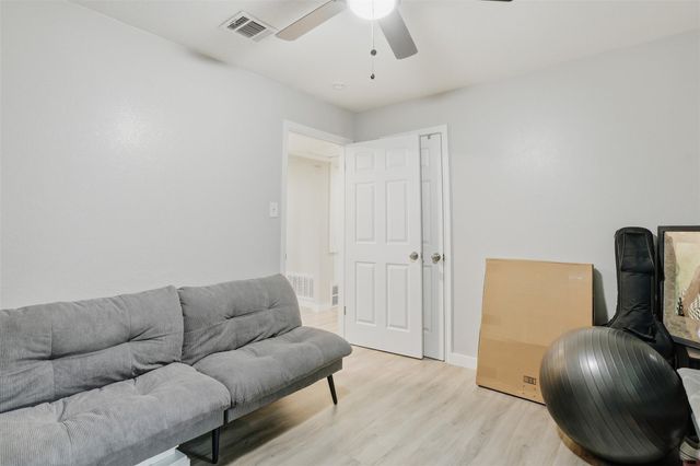 5638 Simsdale Street, Houston, TX 77033