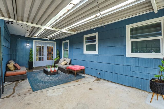 5638 Simsdale Street, Houston, TX 77033