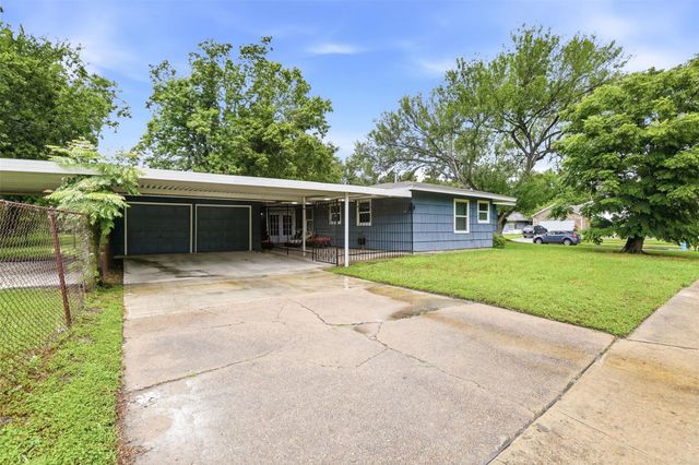 5638 Simsdale Street, Houston, TX 77033