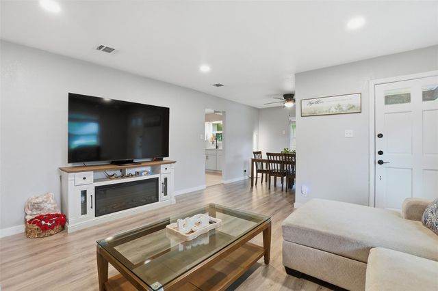 5638 Simsdale Street, Houston, TX 77033