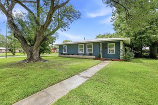 5638 Simsdale Street, Houston, TX 77033