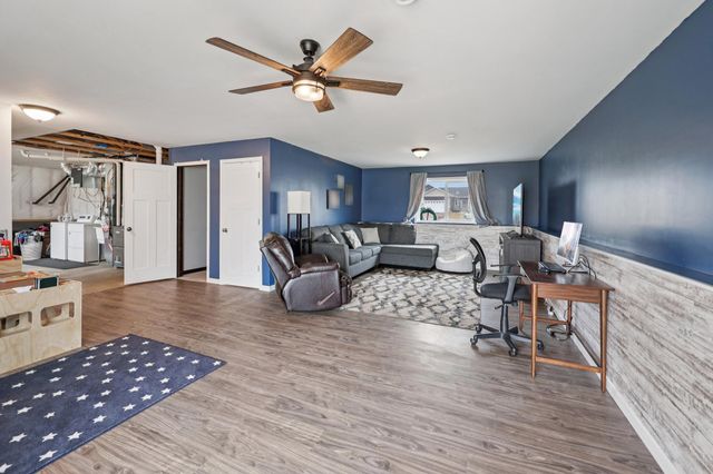 8542 Ebben Circle NE, Monticello, MN 55362