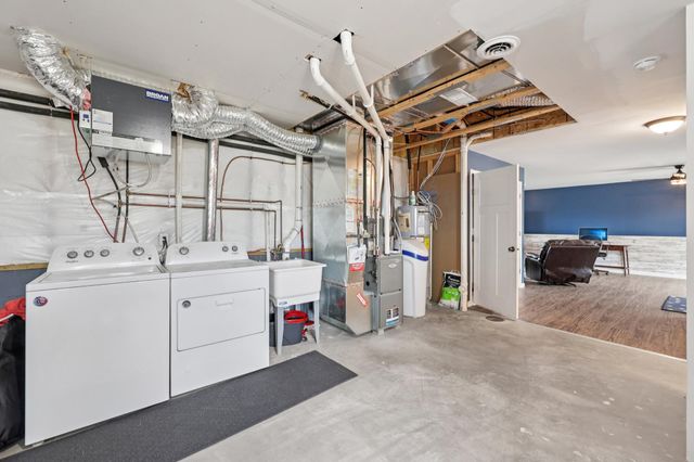 8542 Ebben Circle NE, Monticello, MN 55362