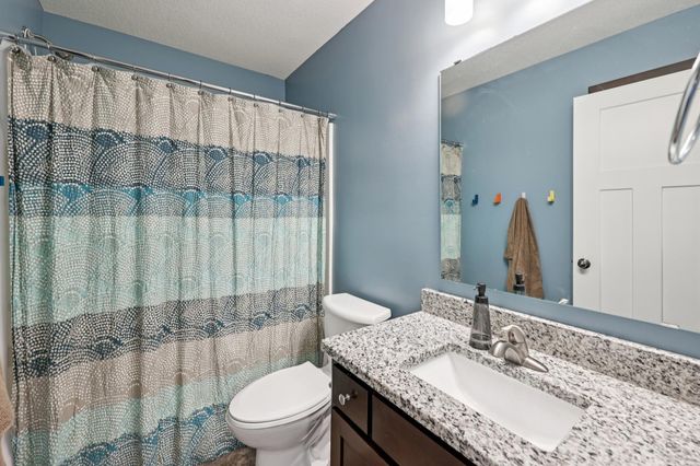 8542 Ebben Circle NE, Monticello, MN 55362