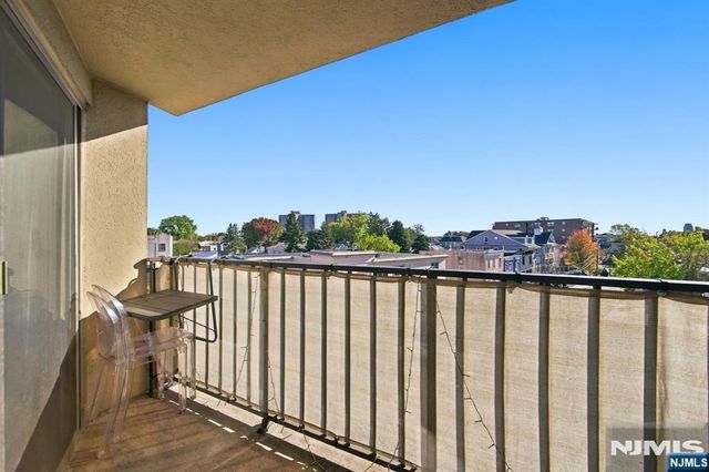 610 Anderson Avenue 3D, Cliffside Park, NJ 07010