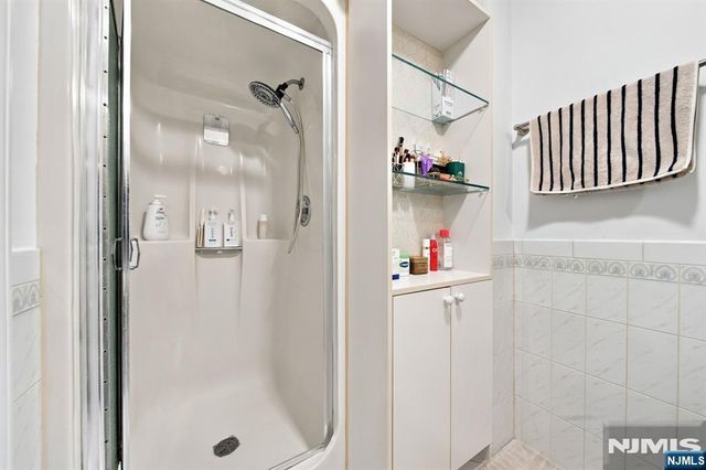 610 Anderson Avenue 3D, Cliffside Park, NJ 07010