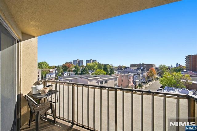 610 Anderson Avenue 3D, Cliffside Park, NJ 07010