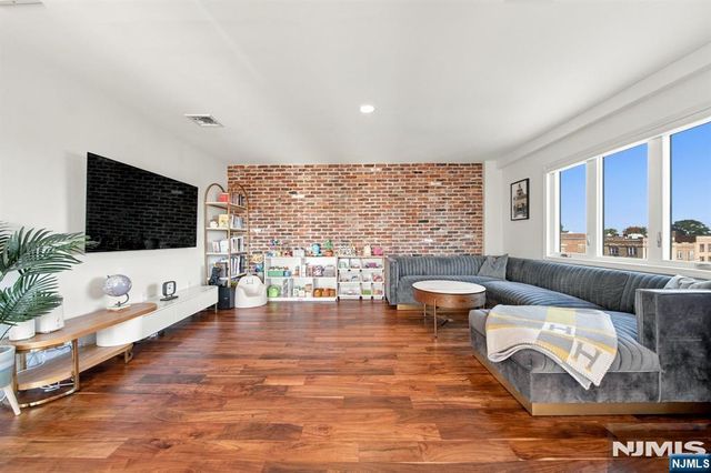 610 Anderson Avenue 3D, Cliffside Park, NJ 07010