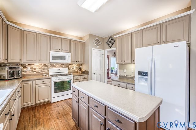 7104 Rum Hill Ct, Mechanicsville, VA 23111