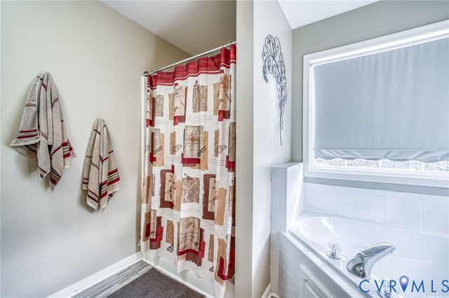 7104 Rum Hill Ct, Mechanicsville, VA 23111