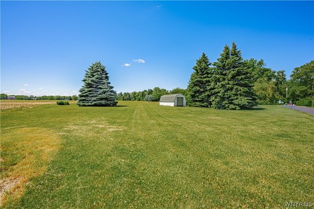 5455 Cherry Croft Lane, Newfane, NY 14028