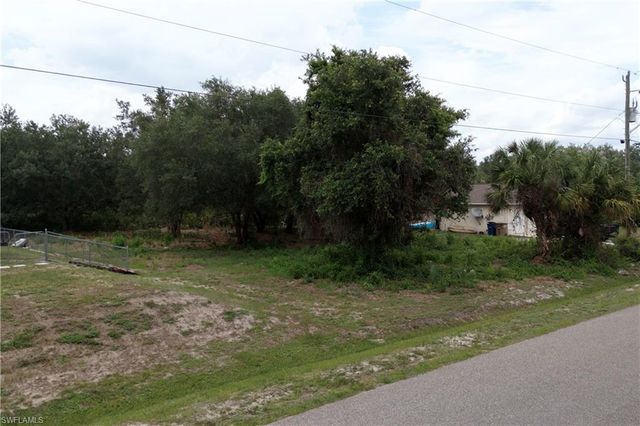 2510 66th ST W, Lehigh Acres, FL 33971
