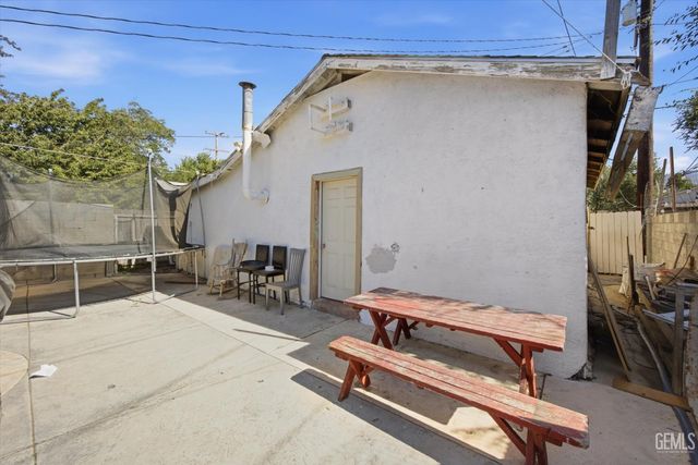 222 W E Street, Tehachapi, CA 93561