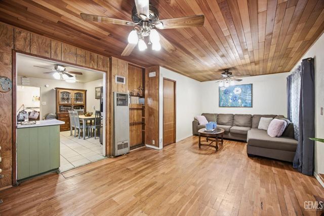 222 W E Street, Tehachapi, CA 93561