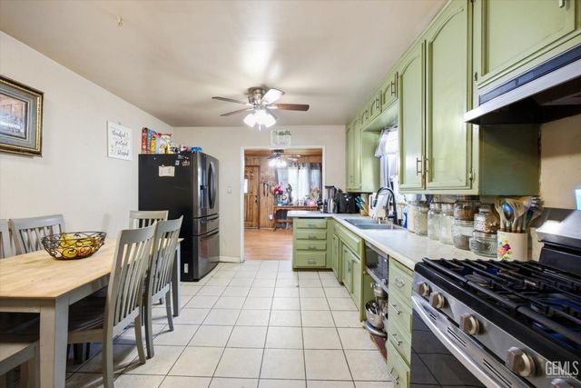 222 W E Street, Tehachapi, CA 93561