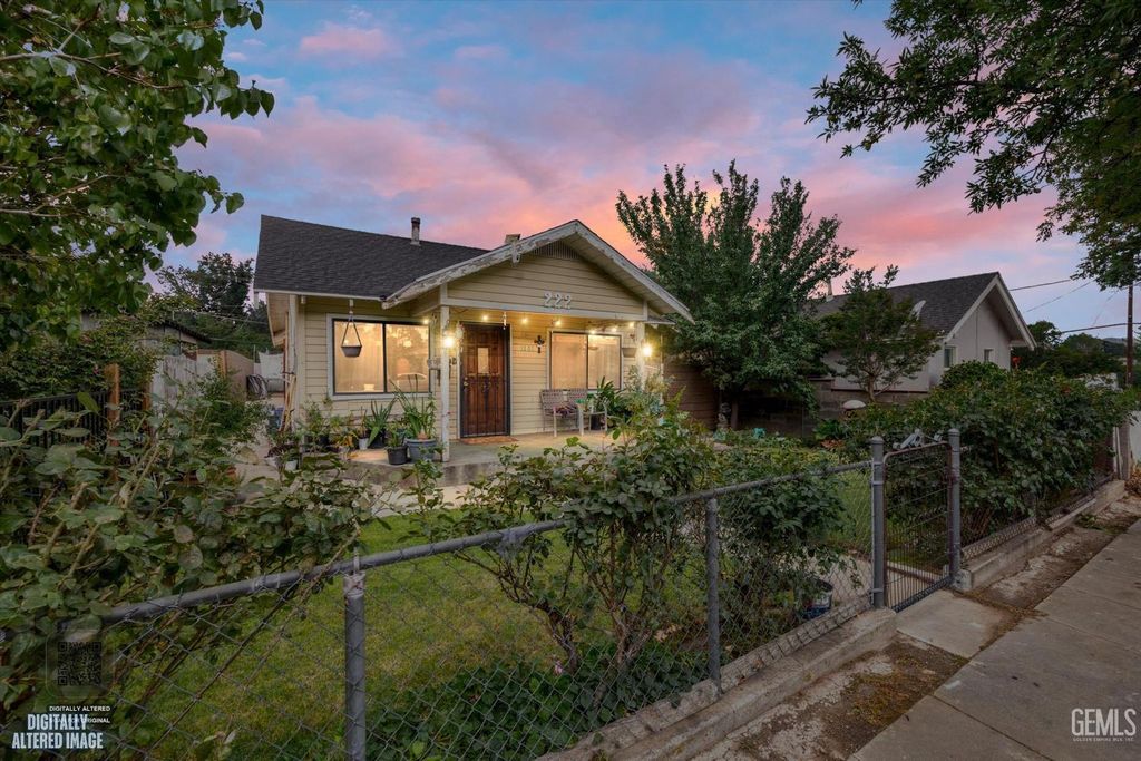222 W E Street, Tehachapi, CA 93561