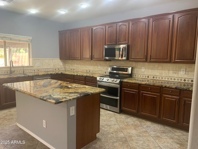 35743 W CARTEGNA Lane, Maricopa, AZ 85138