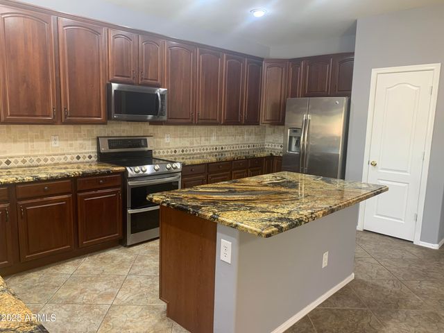 35743 W CARTEGNA Lane, Maricopa, AZ 85138