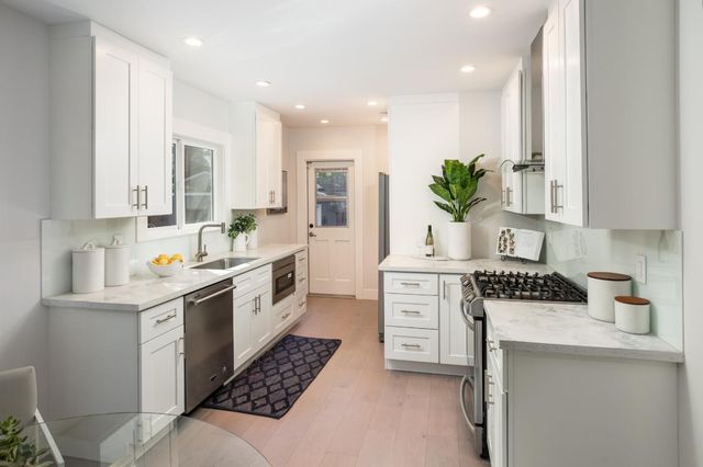 128 Middlefield Road, Palo Alto, CA 94301