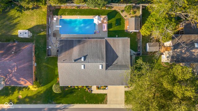 1050 Rocky Ford Drive, Columbus, IN 47203