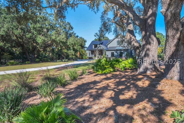 137 Inverness Dr, Bluffton, SC 29910