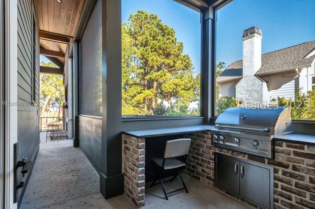 137 Inverness Dr, Bluffton, SC 29910