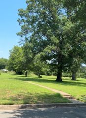 3216 S 04th Street, Waco, TX 76706