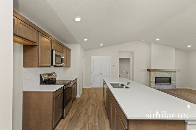 3208 SE Elkwood Court, Ankeny, IA 50021