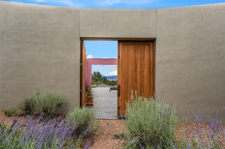 11 Vista Tesuque, Santa Fe, NM 87506