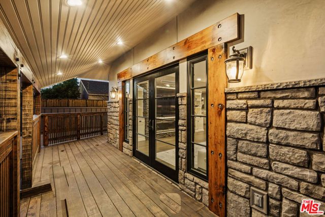 5516 W 82nd Street, Los Angeles, CA 90045