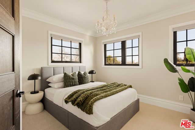 5516 W 82nd Street, Los Angeles, CA 90045