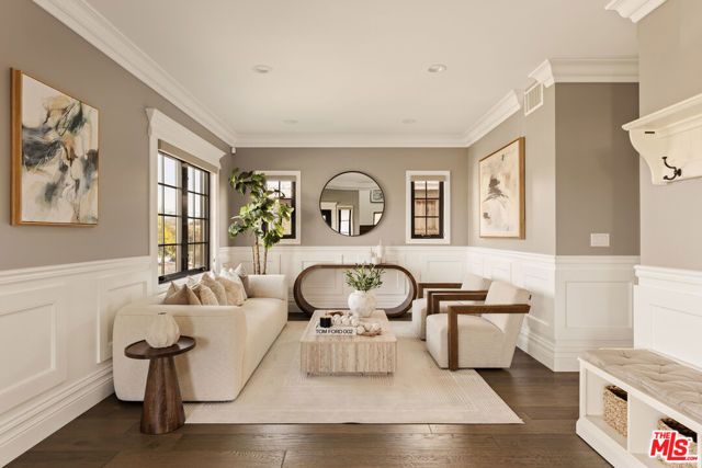 5516 W 82nd Street, Los Angeles, CA 90045