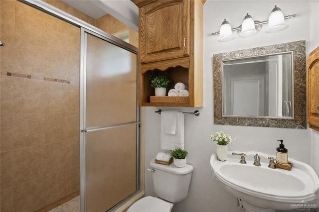 5009 Redwood Avenue, Mcallen, TX 78501