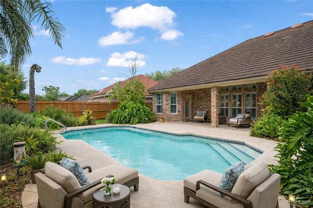 5009 Redwood Avenue, Mcallen, TX 78501