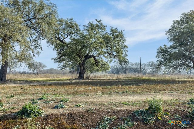 536 NW River Road, Martindale, TX 78655