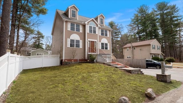 4 Doane St, Wilmington, MA 01887