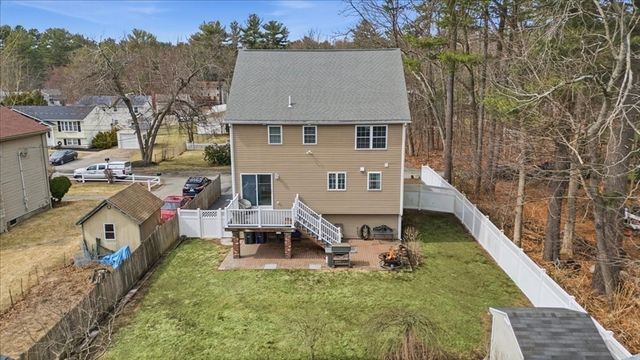 4 Doane St, Wilmington, MA 01887