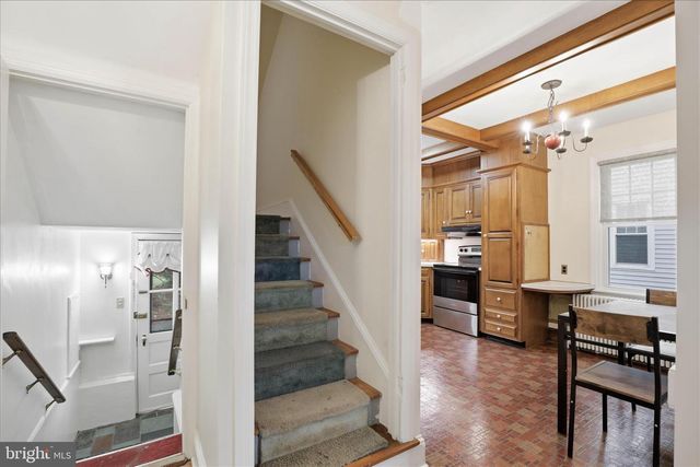 233 E FERDINAND ST, Manheim, PA 17545