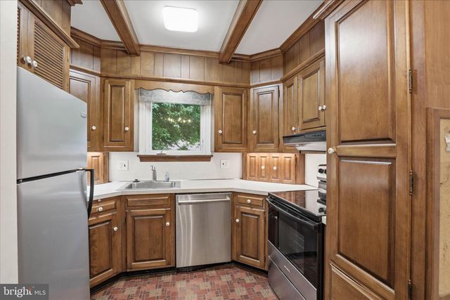 233 E FERDINAND ST, Manheim, PA 17545