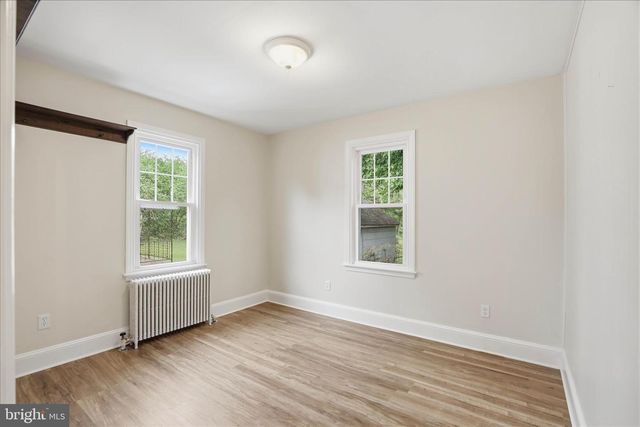233 E FERDINAND ST, Manheim, PA 17545