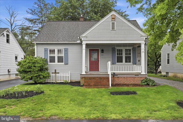 233 E FERDINAND ST, Manheim, PA 17545