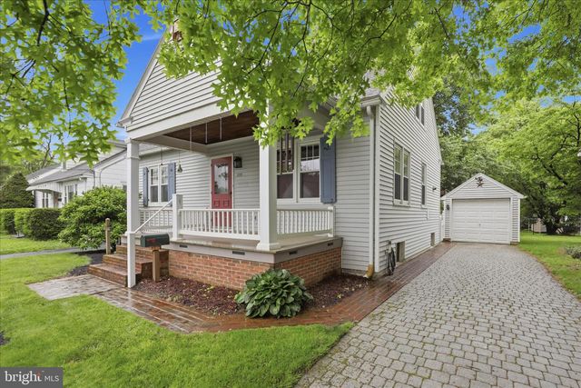 233 E FERDINAND ST, Manheim, PA 17545