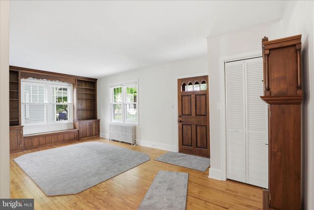 233 E FERDINAND ST, Manheim, PA 17545